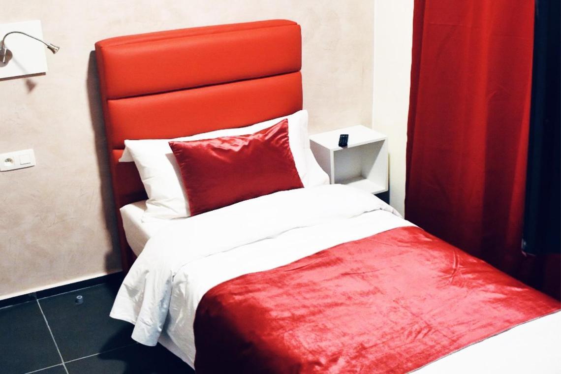 Hotel Onyx Expo Jette Екстериор снимка